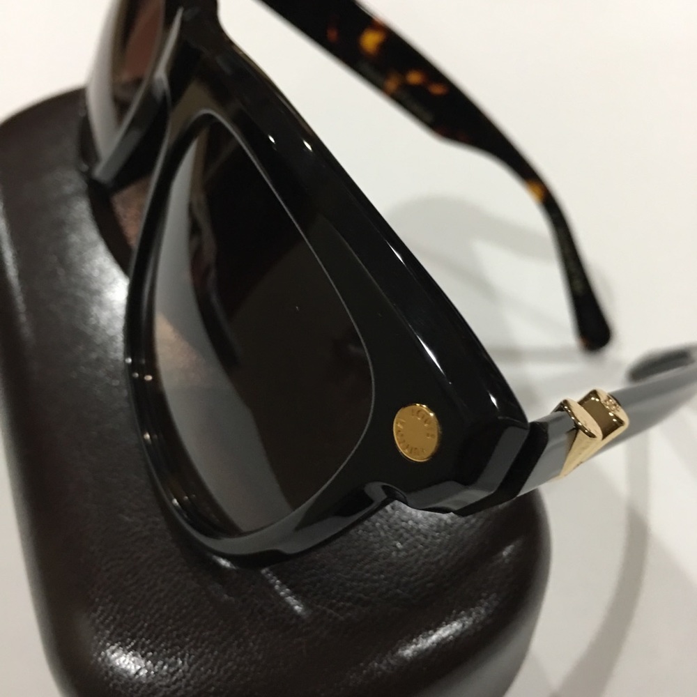 Tortoiseshell Acetate Sunglasses - Picture 2 of 5